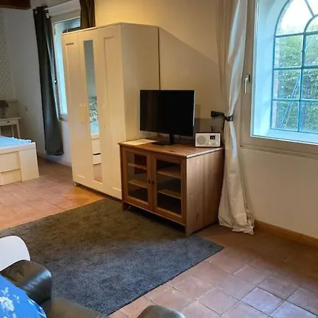 Ferienwohnung Idylle Unter Reet, Gemuetliche Ferienwohnug Haseldorf Exterior foto